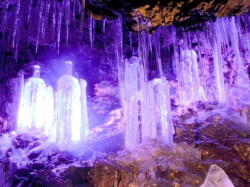 Пещера со сталактитами фото красивое